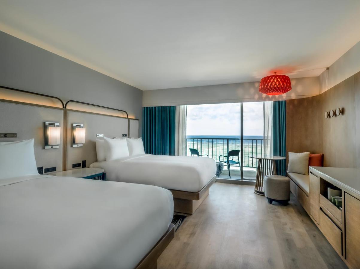 Crowne Plaza Resort Guam Tumon Exteriör bild